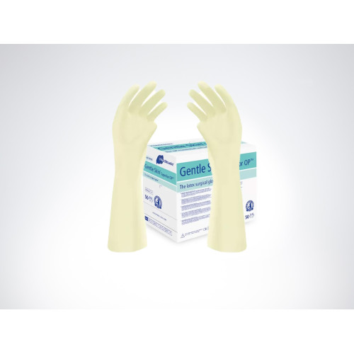 Zwei puderfreie, latex OP-Handschuhe in Naturfarbe, jeweils 28 cm lang, stehen vor einer Verpackung mit 50 einzeln verpackten Paaren.
