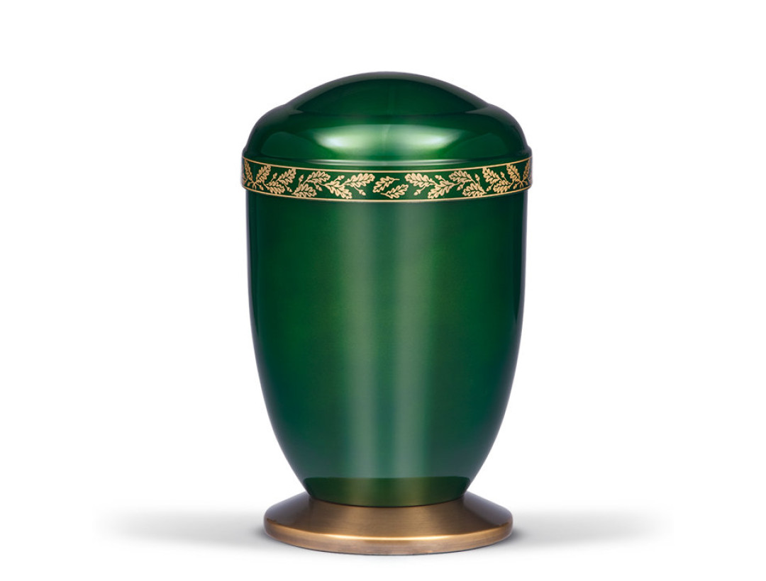 Kupferurne, Moosgrün, Dekorband Eichenlaub am Deckel, Sockel Messing