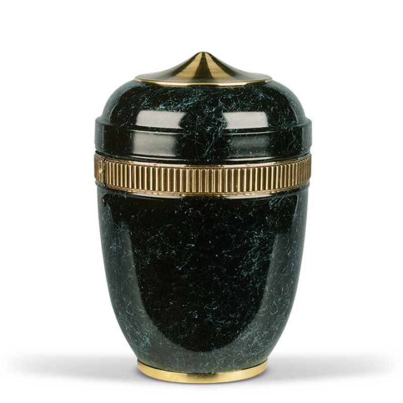 Stahlurne in Grün patiniert mit polierter Messing-Zierbandhaube und Fuß, in ovaler Form und Gesamtansicht.