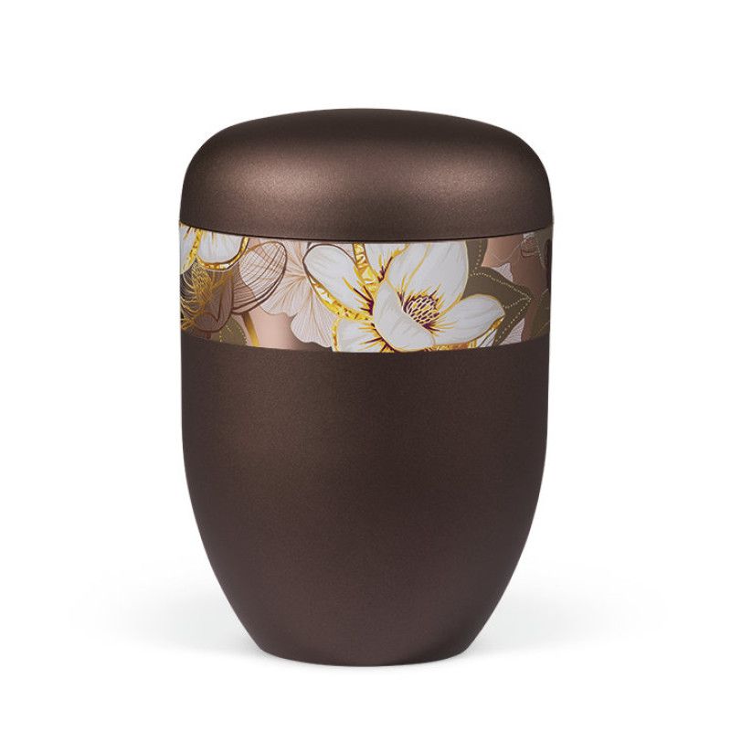 Naturstoffurne in kastanienbraunem Matt-Finish mit einem dekorativen Streifen in Rosé-Gold und einem Magnolia-Muster, Gesamtansicht.