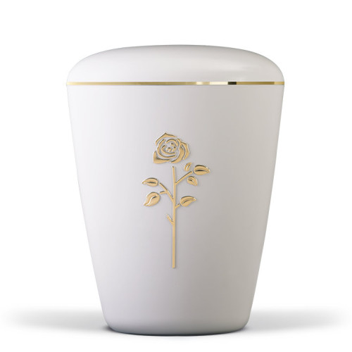 Naturstoffurne in cremeweiß mit goldfarbenem Band und einer goldenen Rosenapplikation, in Gesamtansicht mit abgerundetem Deckel.