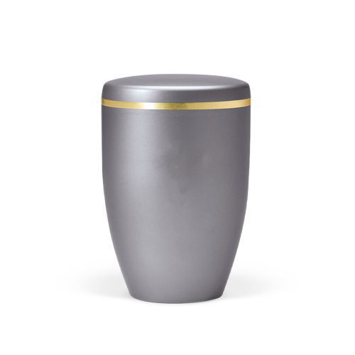 Eine gebürstete, stahlgraue Naturstoffurne mit einem goldenen Band, in konischer Form und Gesamtansicht.