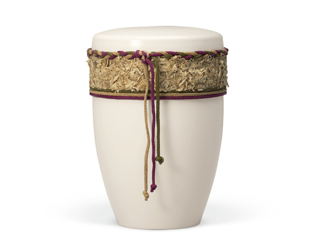 Naturstoffurne, Cremeweiß Dekorband a. heimischen Hölzern handgefertigt, eingef. d. mehrfarbige