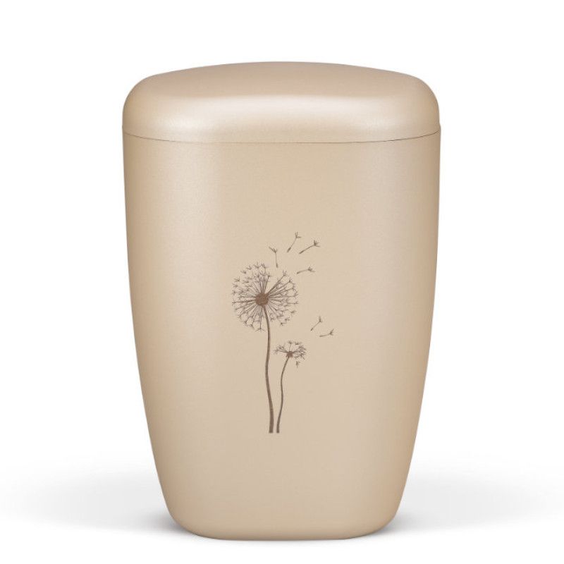 Naturstoffurne in perlbeige mit abgerundetem Deckel und Lasergravur einer Pusteblume, Gesamtansicht des Produkts.
