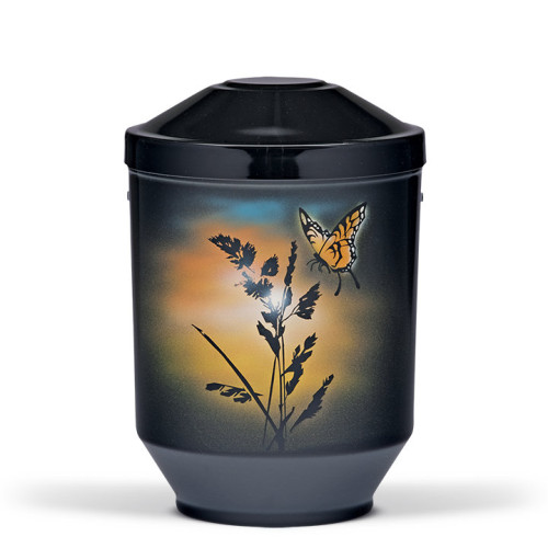 Stahlurne in Schwarz mit Airbrush-Motiv eines Schmetterlings und Pflanzen, konisch geformt mit einem abgerundeten Deckel, Gesamtansicht.