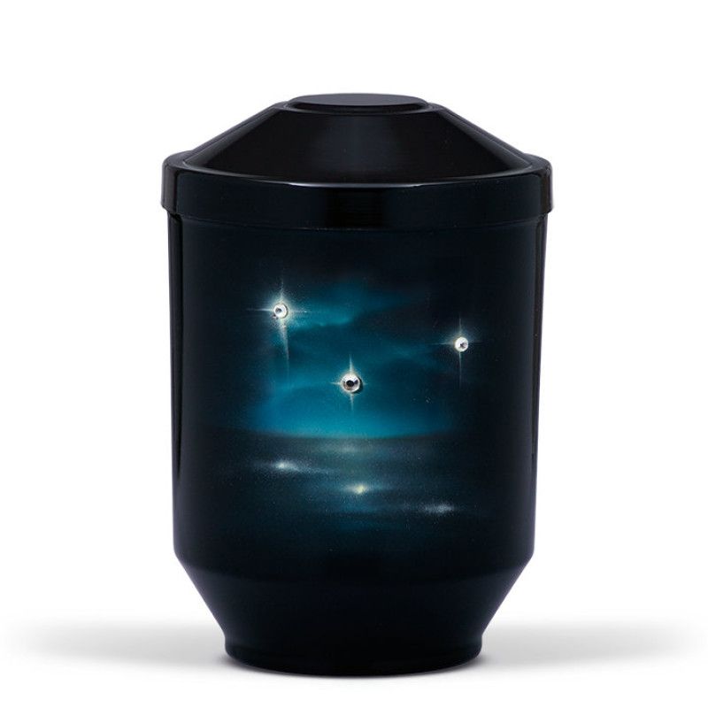 Die schwarze Stahlurne mit Airbrush-Technik zeigt funkelnede Sterne und hochwertige Crystal Elements, in einer Gesamtansicht mit konischer Form und glänzender Oberfläche.