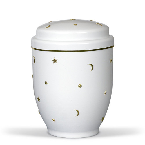 Kleinurne aus cremeweißem Stahl mit goldenen Motiven von Sonne, Mond und Sternen sowie einem goldenen Band, in Gesamtansicht dargestellt.