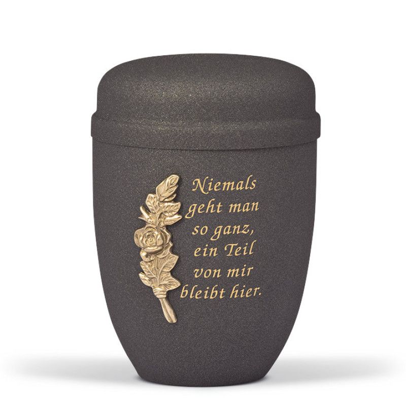 Stahlurne in Grau Anthrazit mit Velours-Oberfläche, antikem Design und goldfarbener Rosenbund-Dekoration sowie eingraviertem Text auf der Vorderseite.