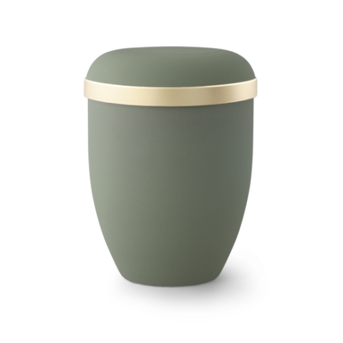 Die Urne der Edition Classic in Samtton oliv hat eine ovale Form, einen goldenen Rand und besteht aus biologisch abbaubarem Material.