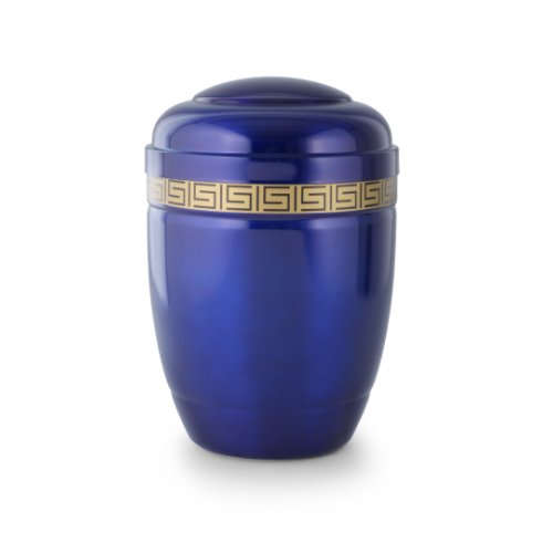 Die Urne aus Stahl in kobalt lasierender Farbe hat eine ovale Form und ist mit einem goldenen, geometrischen Dekor verziert, sichtbar in Gesamtansicht.