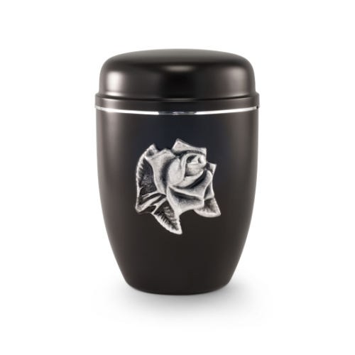 Schwarze Urne mit einer Silberstreifen-Dekoration und einer detaillierten Rosenblüte auf der Vorderseite, aus mattem Material in runder Form.