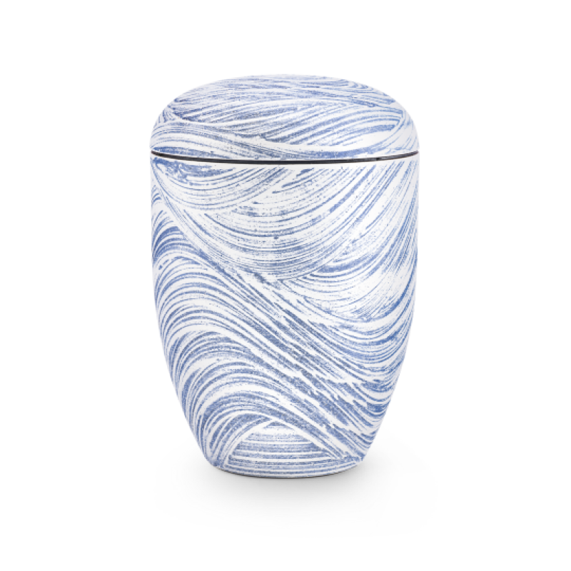 Naturstoff-Urne der Edition Rocka in Blau mit Wellenmuster in Steinoptik, biologisch abbaubar, in Gesamtansicht.