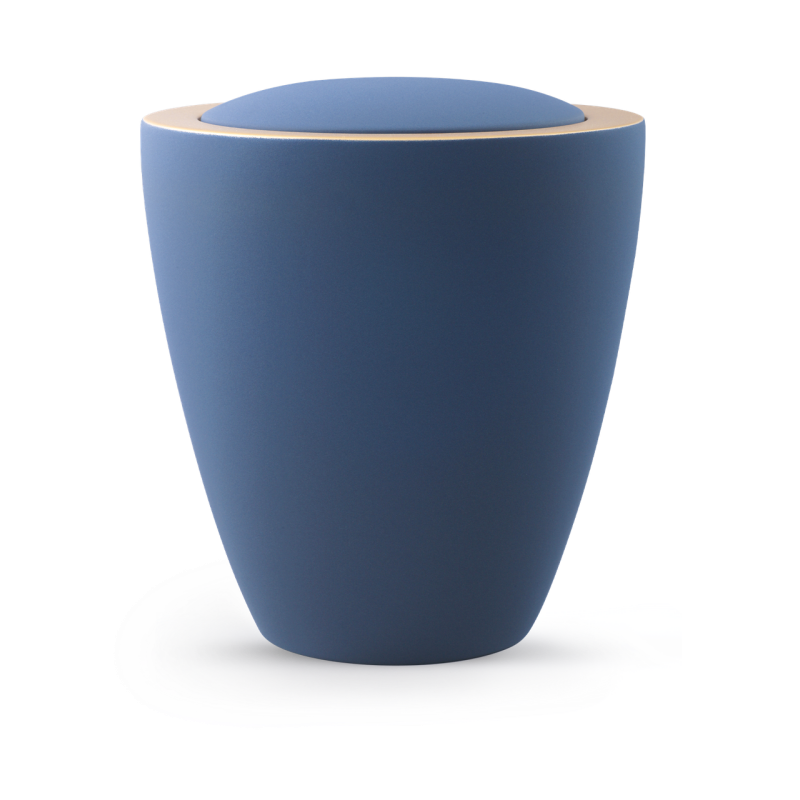 Die Urne der Edition Colour Line in Samton marine ist aus Keramik, hat eine konische Form und eine matte, marineblaue Oberfläche mit einem hellen Rand.