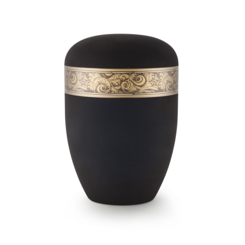 Die Urne aus der Edition Antiqua ist in tiefschwarz gehalten, hat eine ovale Form und ist mit einem goldenen, dekorativen Feder-Muster verziert.