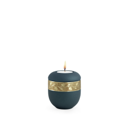 Edition Krypta, velvet Petrol, mattgoldenes Blätterdekor altgolden eingefasst, Gedenklicht Edition Krypta, velvet Petrol, mattgoldenes Blätterdekor altgolden eingefasst, Gedenklicht