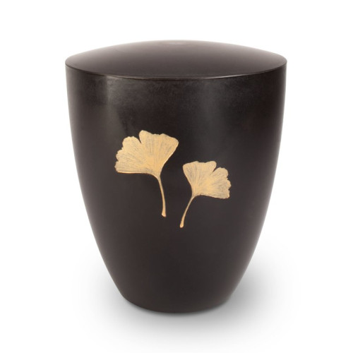 Die schwarze Urne aus Keramik hat eine konische Form und ist mit zwei goldenen Ginkgoblättern verziert, sichtbar in einer Gesamtansicht.