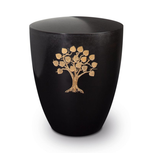 Eine schwarze Urne mit einer goldenen Gravur eines Lebensbaums, konisch geformt und mit einem glatten Deckel.