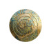 Runde Alento Urne in Gold und Blau mit spiralförmigem Design, aus hochwertigem Material gefertigt, Gesamtansicht.