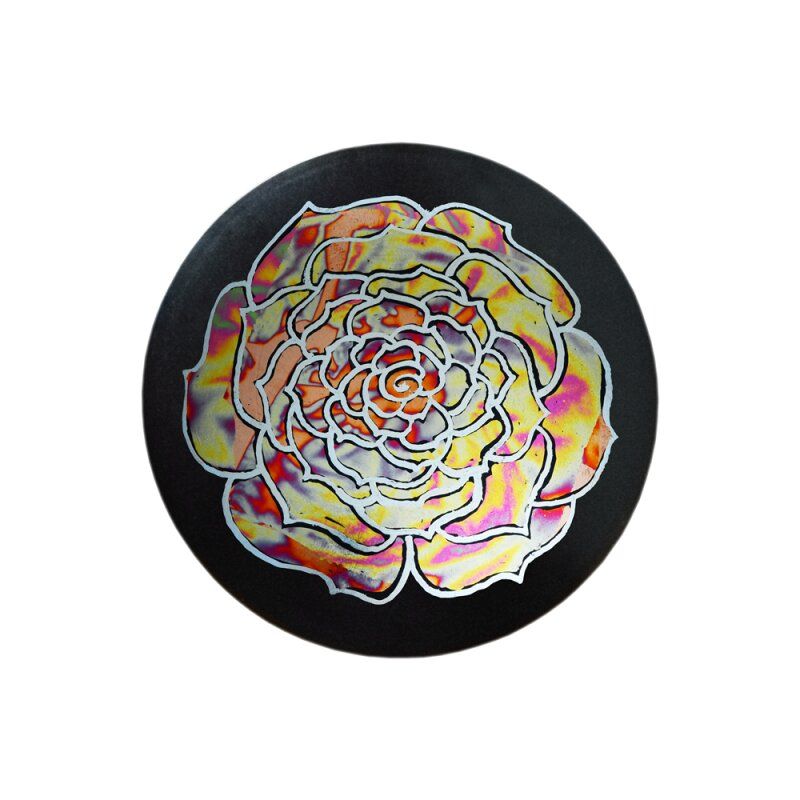 Genesis Schwarz mit Design Rosenblüte