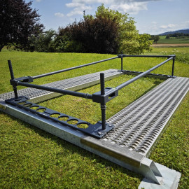 Höhenverstellbarer Unterbau P 4200 für Sargversenker P 4000
