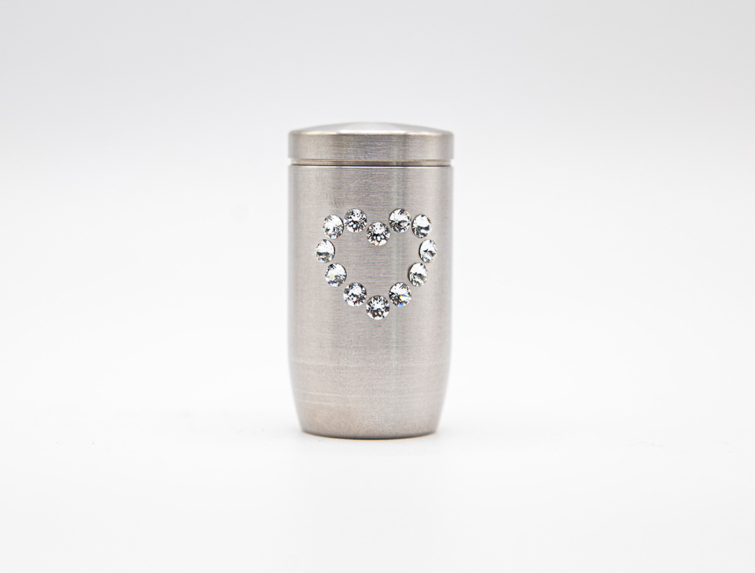 Miniurne aus Edelstahl - Herz Glaskristall weiß