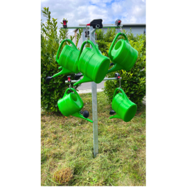 Gießkannenständer mit 6 Kannen