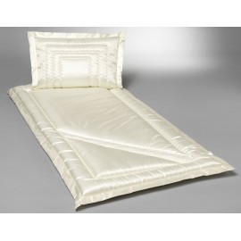 Glanzseide creme mit Organza quer