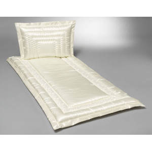 Glanzseide creme mit Organza Innennaht