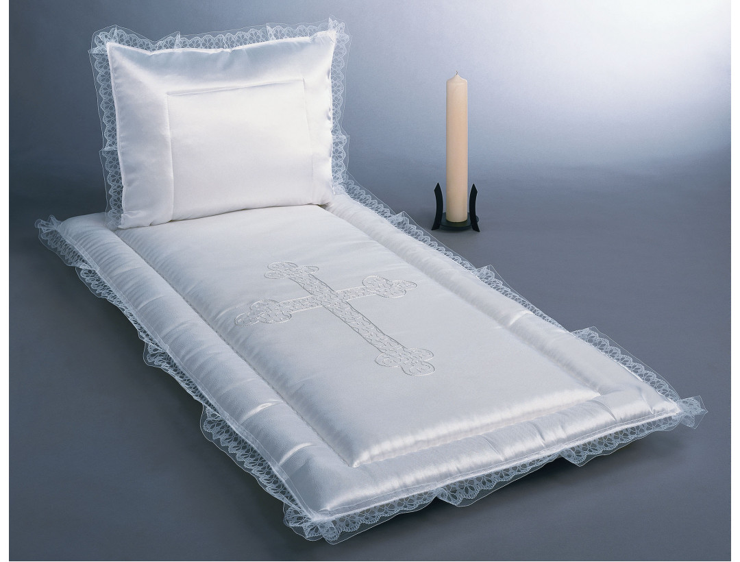 Serge mit Barockkreuz mit Spitze