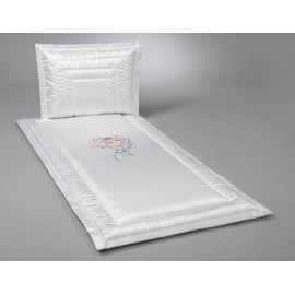 Deckengarnitur aus Serge bestickt mit Rosenblüte