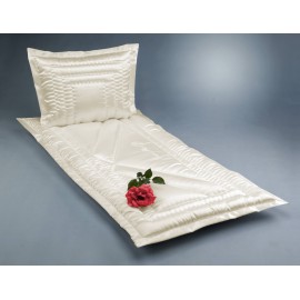 Deckengarnitur aus Glanzseide creme mit Calla Applikation Deckengarnitur aus Glanzseide creme mit Calla Applikation