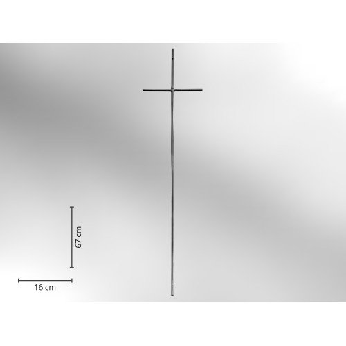 Sargkreuz aus silbernem Metall mit einer Höhe von 67 cm und einer Breite von 16 cm, in Gesamtansicht ohne weitere Dekoration.