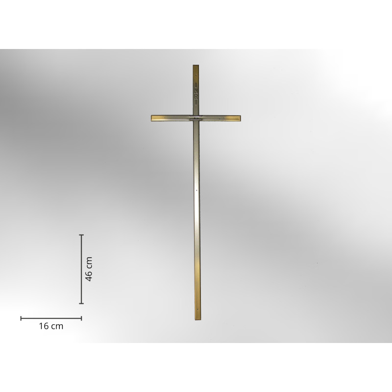 Ein flämisches Sargkreuz aus Metall in glatter Form, ohne Korpus, mit den Maßen 46 cm Höhe und 16 cm Breite.