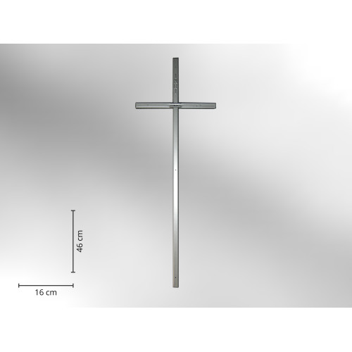 Sargkreuz aus Zinn in glatter Form, 46 cm hoch und 16 cm breit, ohne Korpus, mit einer minimalistischen, klaren Gestaltung.