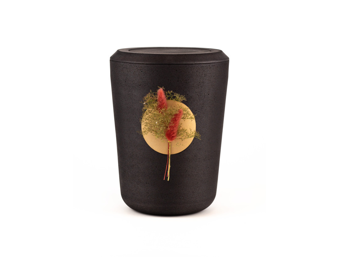 Kohleurne Laguros auf Meerschaum